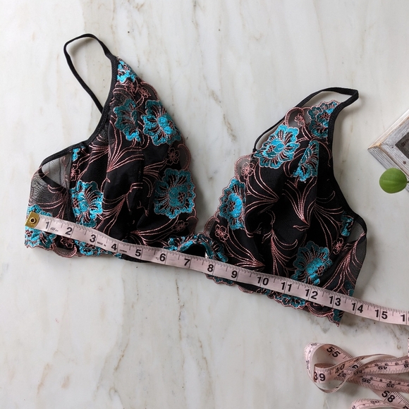 Sokoloff Lace Bra - Picture 7 of 8